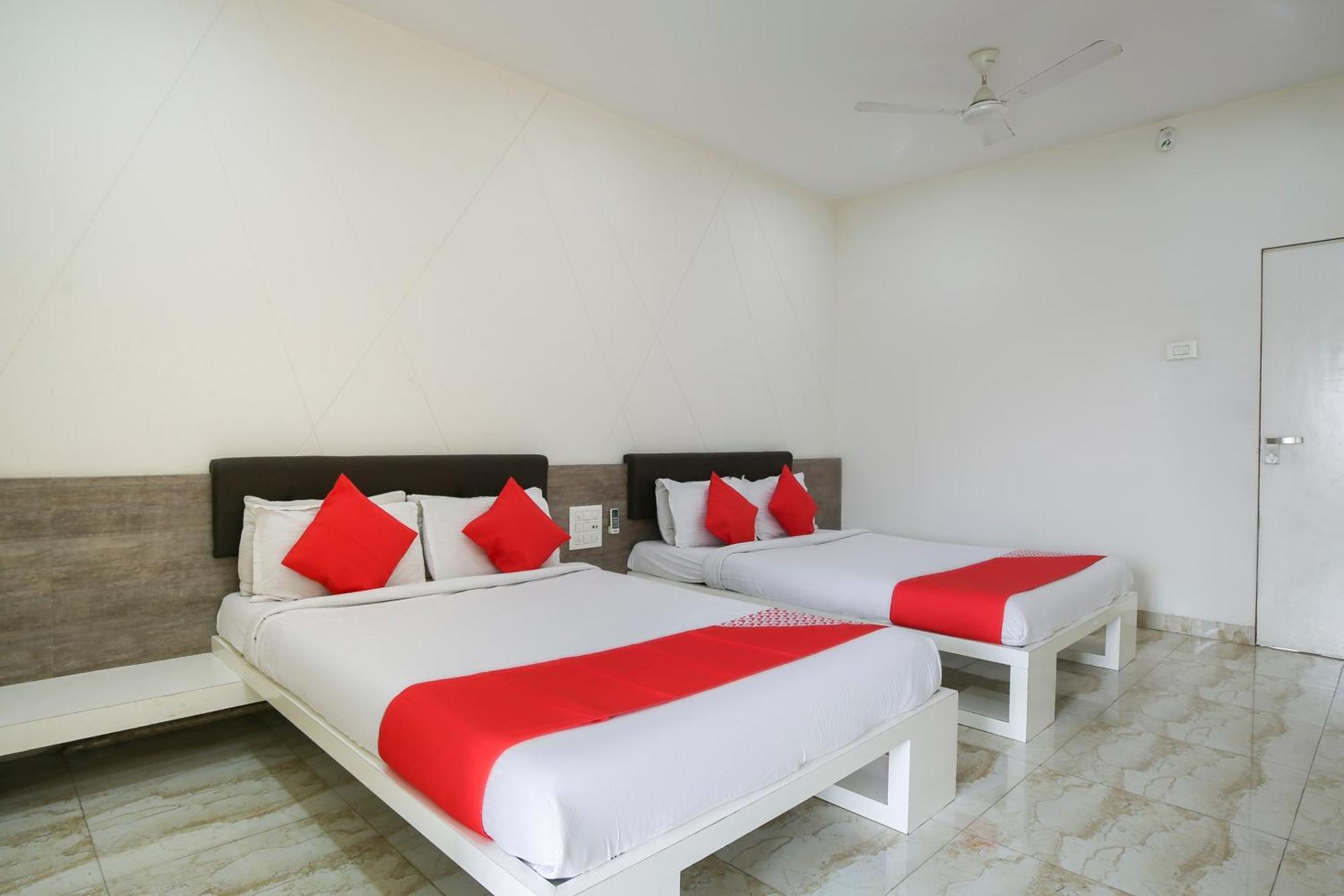 Hotel O Shiv Vatika Banquet & Rooms Bhatha Exterior photo