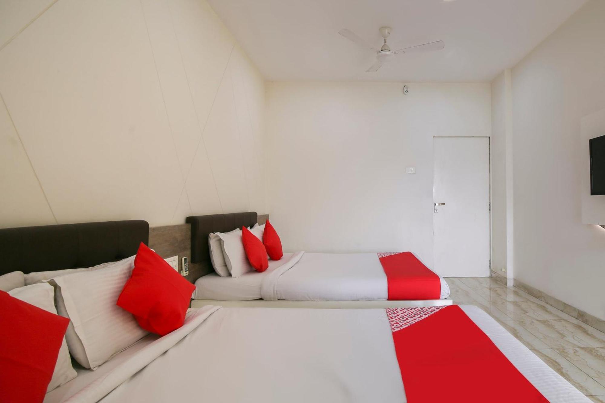 Hotel O Shiv Vatika Banquet & Rooms Bhatha Exterior photo