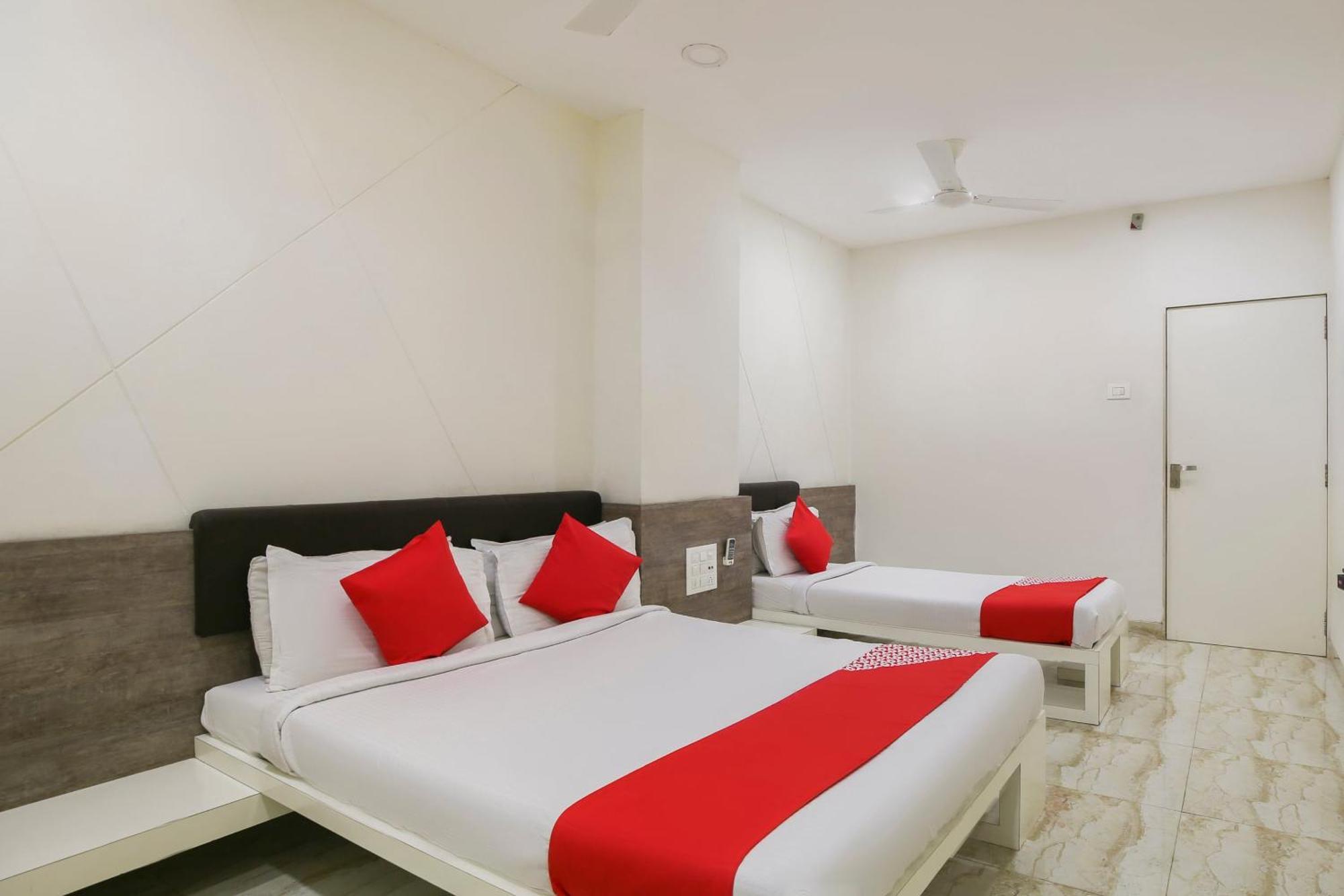 Hotel O Shiv Vatika Banquet & Rooms Bhatha Exterior photo